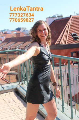 LENKA TANTRA 23:00, PÁ-NE