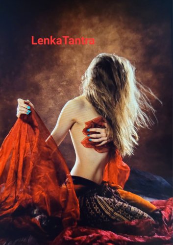 LENKA TANTRA 23:00, PÁ-NE