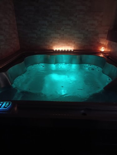 AKCE na masáž s VÍŘIVKOU!!